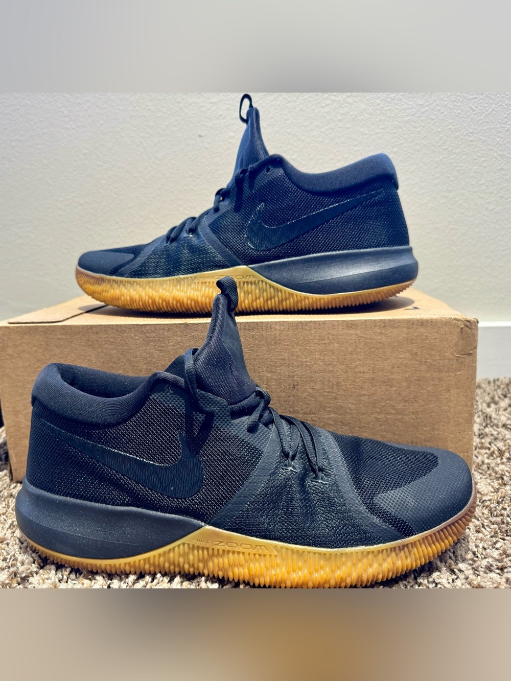 Nike Zoom Assersion - Men’s - Size 12.5
Black w/Gum Outsoles